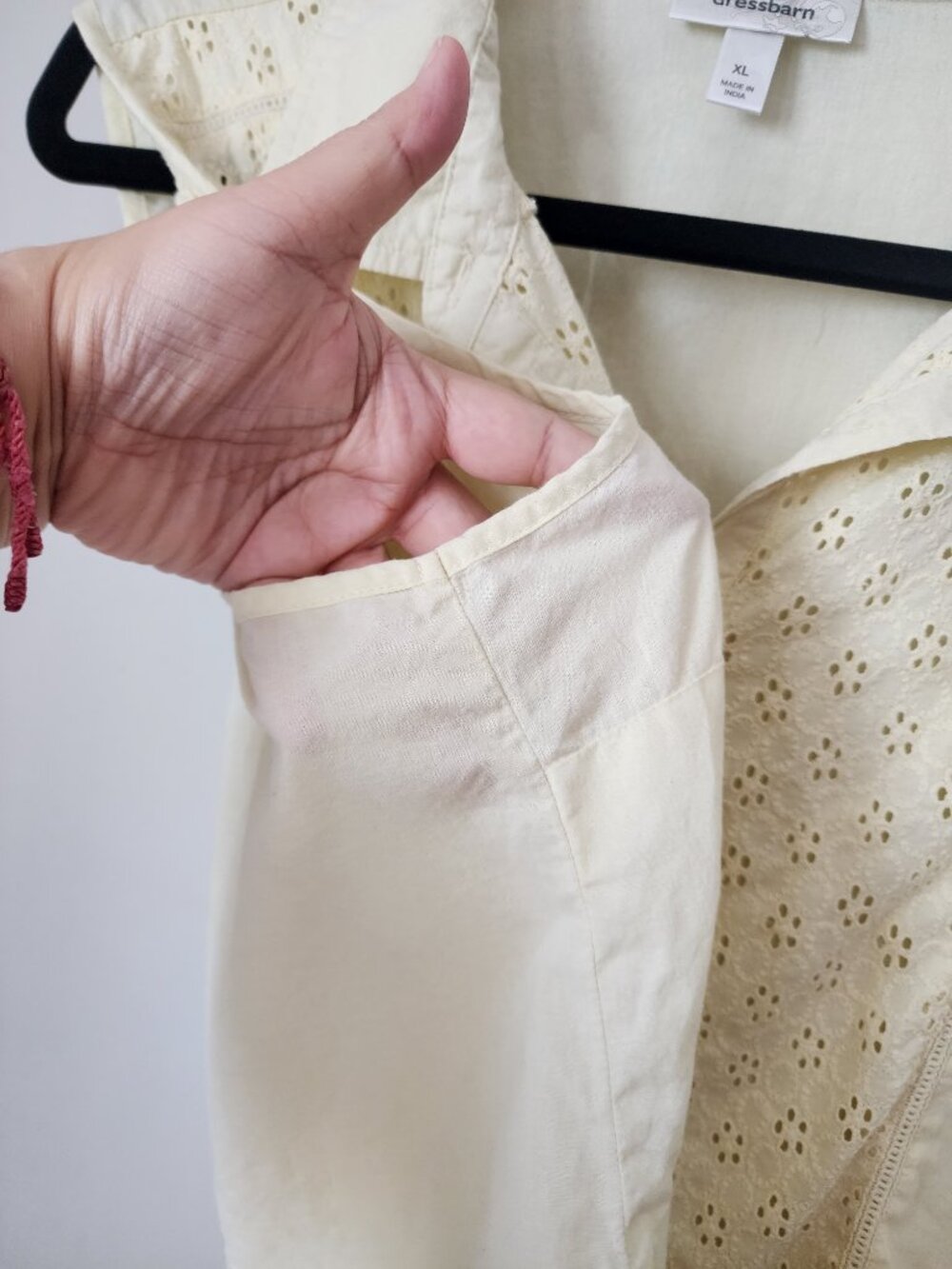 Dressbarn Pale Yellow Eyelet Button Front Tie Collared Tank Top Cottagecore Boho - Picture 7 of 9